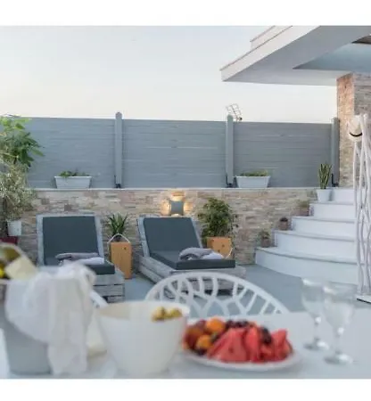 Luxury Roof With Jacuzzi City Center Апартаменти Rhodes City